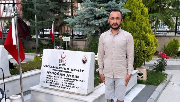 Kastamonu’lu Gazi Ferdi Çatal Cebeci Askeri Şehitliğini ziyaret etti