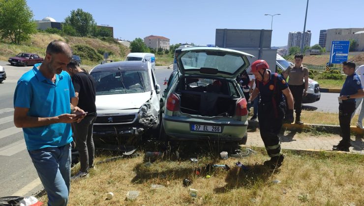 57’nci Alay Bulvarı üzerinde kaza; 3 yaralı