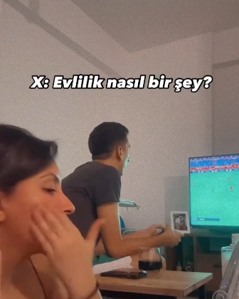 Bir Sosyal Medya kullanıcısı Evlilik Nasıl birşey adlı video çekti