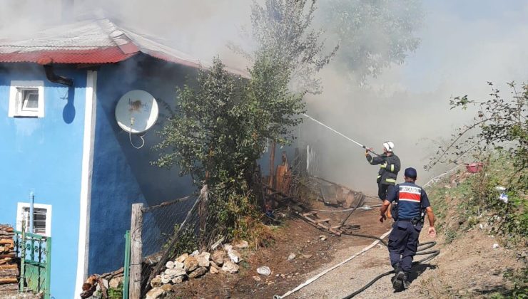 Daday’a bağlı Değirmencik köyünde yangın çıktı