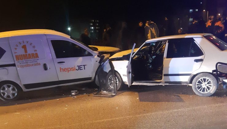 Kastamonu’da aynı Cadde Üzerinde iki ayrı kaza meydana geldi