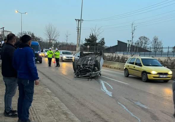 Kastamonu’da bir otomobil takla attı