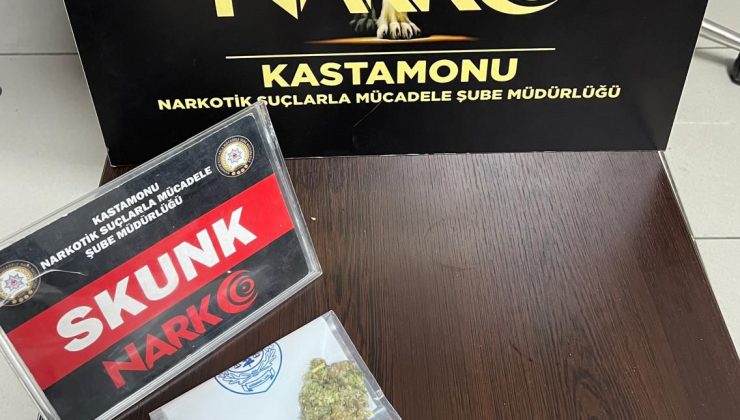 Kastamonu Emniyetine bağlı ekiplerce Skunk Maddesi Ele Geçirildi