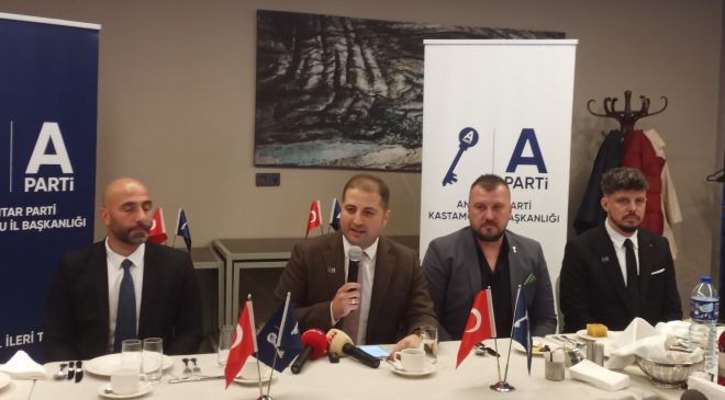 Anahtar Parti Basın mensupları ile bir aradaydı