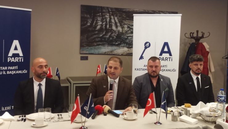 Anahtar Parti Basın mensupları ile bir aradaydı