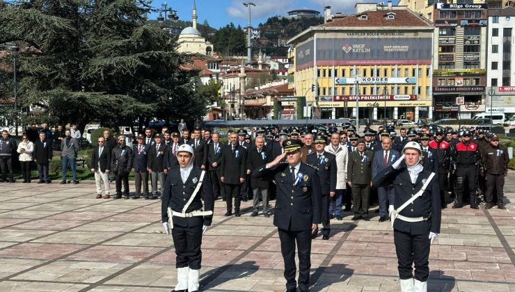 Emniyet Müdürlügünce Türk Polis Teşkılatının 180. kuruluş yıl dönümü sebebiyle çelenk brakma töreni düzenlendi