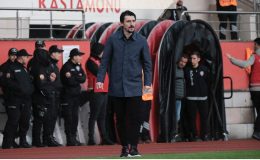 Ergin Keleş:”İkinci devre başlar başlamaz yediğimiz gole rağmen oyuncularımın verdiği reaksiyon bizi çok mutlu etti”