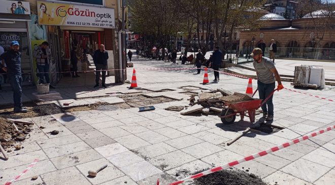 Nasrullah Meydanındaki parkeler yenileniyor