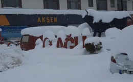 Yoğun kar Ağlı’yı beyaza bürüdü