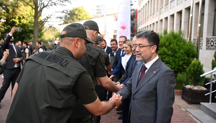 Bakan Yumaklı Kastamonu Orman Bölge Müdürlüğündeki bayramlaşmayada katıldı