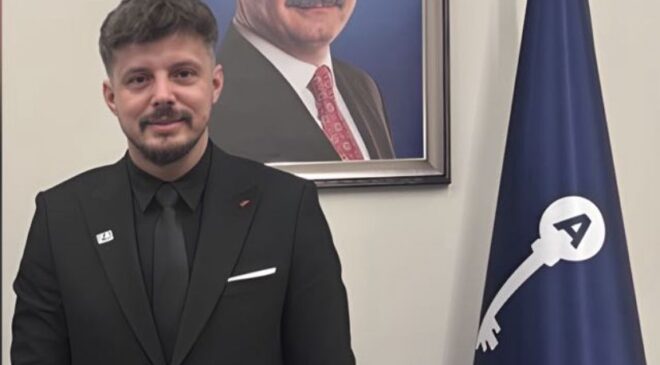 Anahtar Parti Merkez İlçe Başkanı görevden alındı