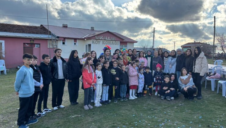 Kastamonu’nun Kadın Muhtarı Uzun’dan Çocuklara Anlamlı Bir Gün