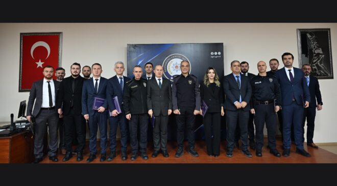 Kastamonu Emniyeti’nden Başarılı ve Emekli Personele Ödül