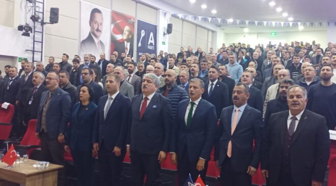 Anahtar Parti’de Mevcut Başkan Seçim Sonrası Yeniden Başkan Oldu