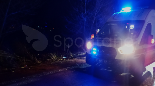 Direksiyon Hakimiyetini Kaybetti Otomobil Şarampole Yuvarlandı