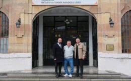 Halit Hoca’nın Büyük Gururu Yıllar sonra gelen öğrencilerle duygusal buluşma