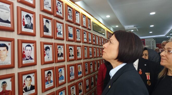 (VideoHaber) Ofluoğlu’ndan Şehit ve Gazi Derneklerine Ziyaret