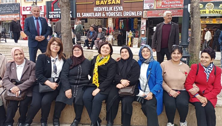 (VideoHaber)Kevser Ofluoğlu Kastamonu’da Esnaf ve Vatandaşlarla Buluştu