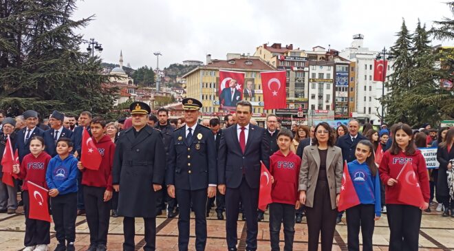 (Video Haber) 23 Nisan’a özel çelenk Bırakma Töreni gerçekleştirildi