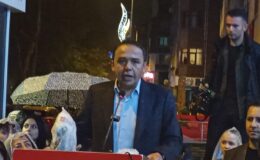 Başkan Baltacı’dan CHP İl Başkanlığı Önünde “Cumhuriyet” Vurgusu