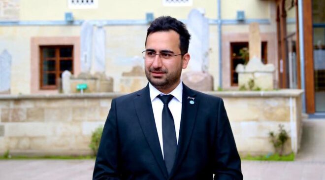 Metin Yazkan’dan Uluay’a Sert Tepki: “Hastaneyi Ahıra Benzetmek Talihsiz ve İnciticidir”