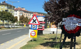 Yagmur’un Ölüm Yıl Dönümünde Ailesi Olay Yerine Çelenk Bıraktı