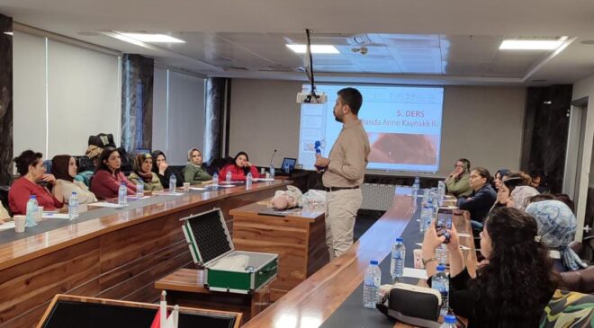 Kastamonu’da Sağlık Çalışanlarına “Temel Yenidoğan Bakımı” Eğitimi verildi